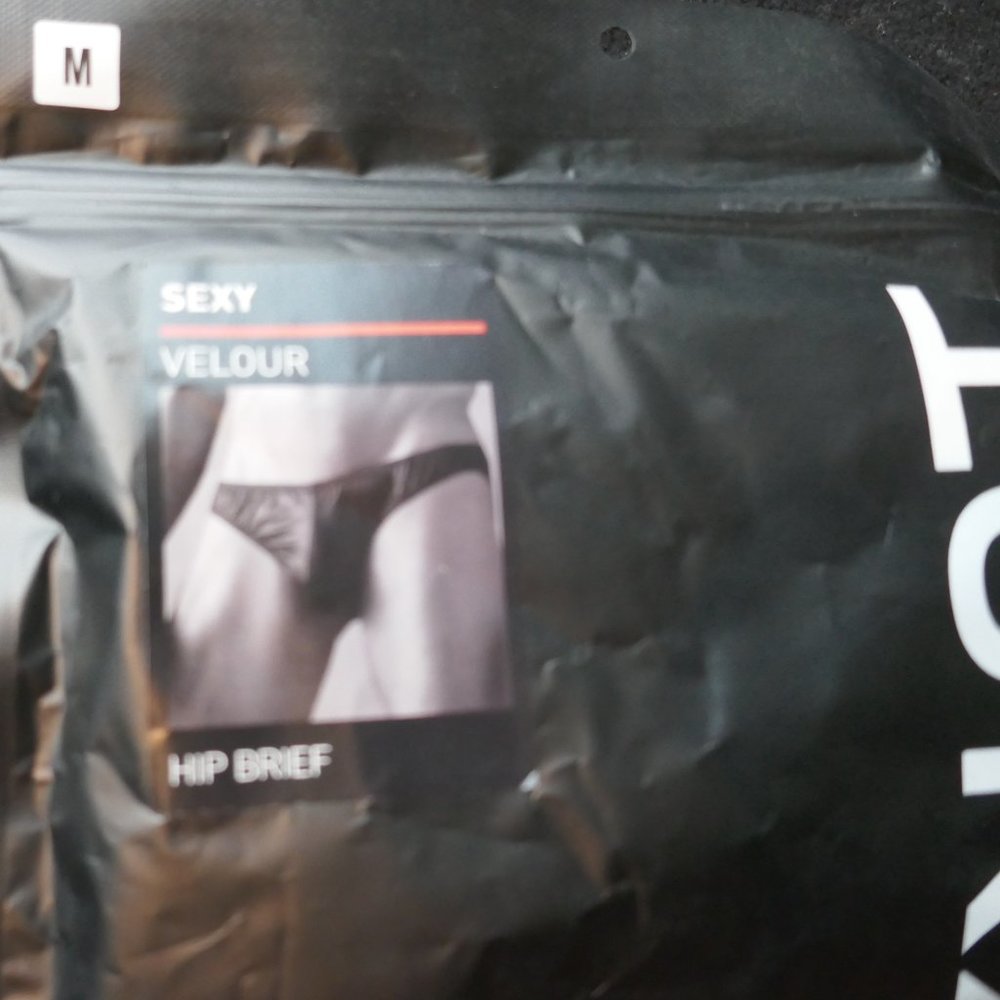 2xist green velour brief new unopened size M